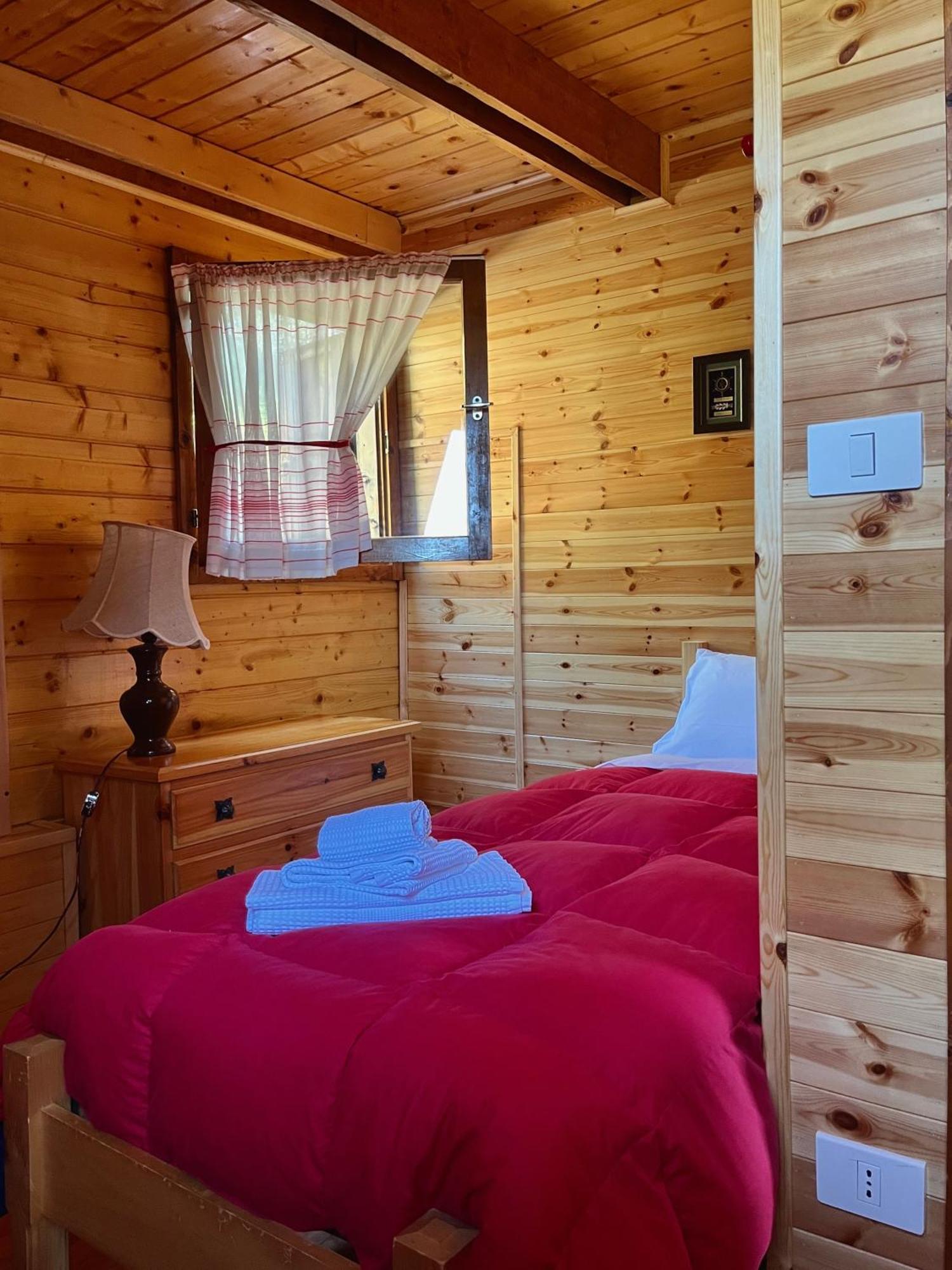 Chalet Natura La Taverna Dei 3 Porcellini Cavaliere  Ngoại thất bức ảnh