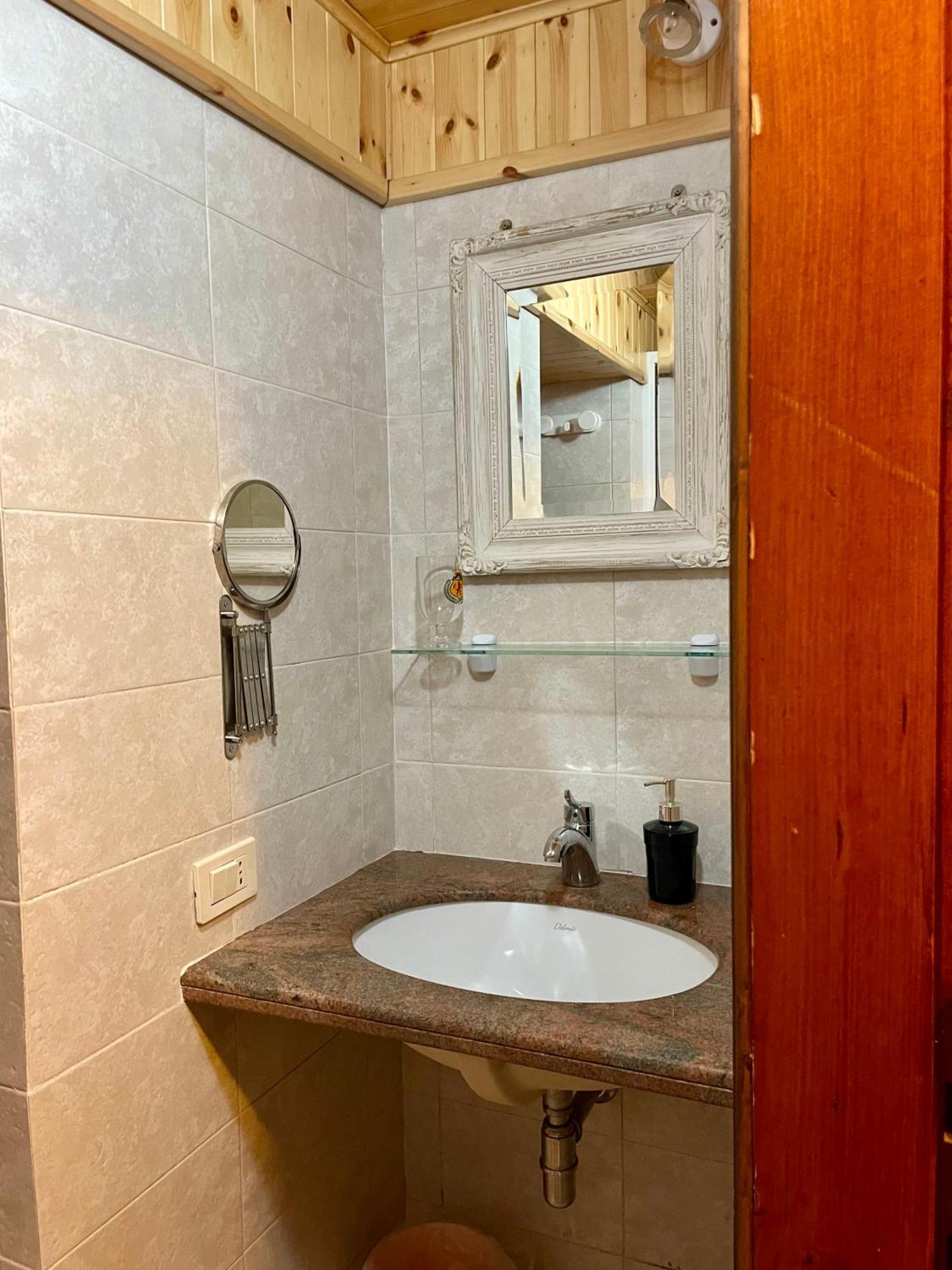 Chalet Natura La Taverna Dei 3 Porcellini Cavaliere  Ngoại thất bức ảnh