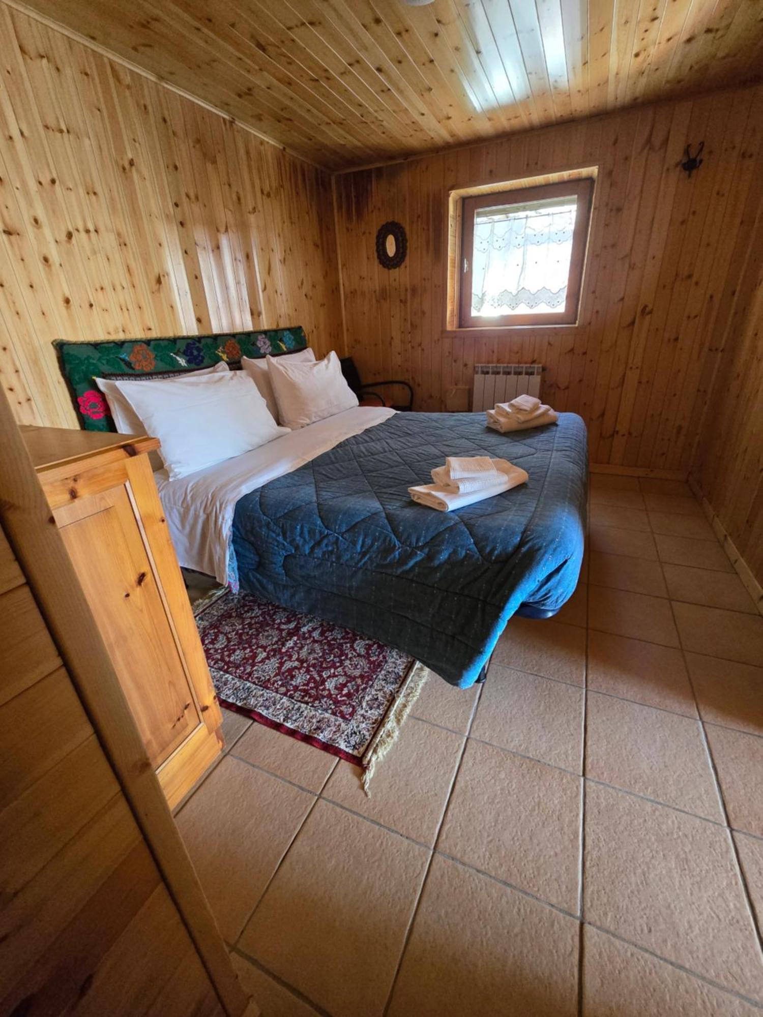 Chalet Natura La Taverna Dei 3 Porcellini Cavaliere  Ngoại thất bức ảnh